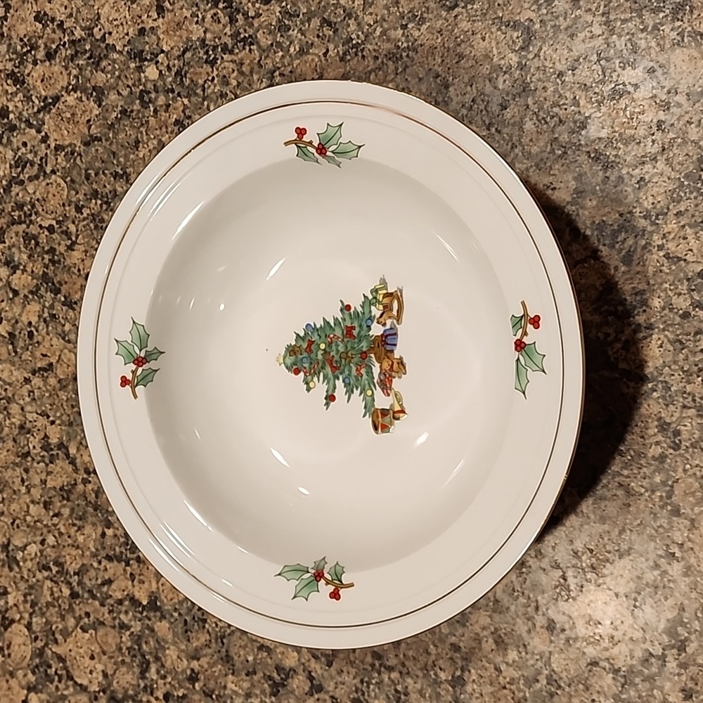 Holiday Hostess Christmas Tree Gold Rimmed Bowl With Holly, 9 3/4"